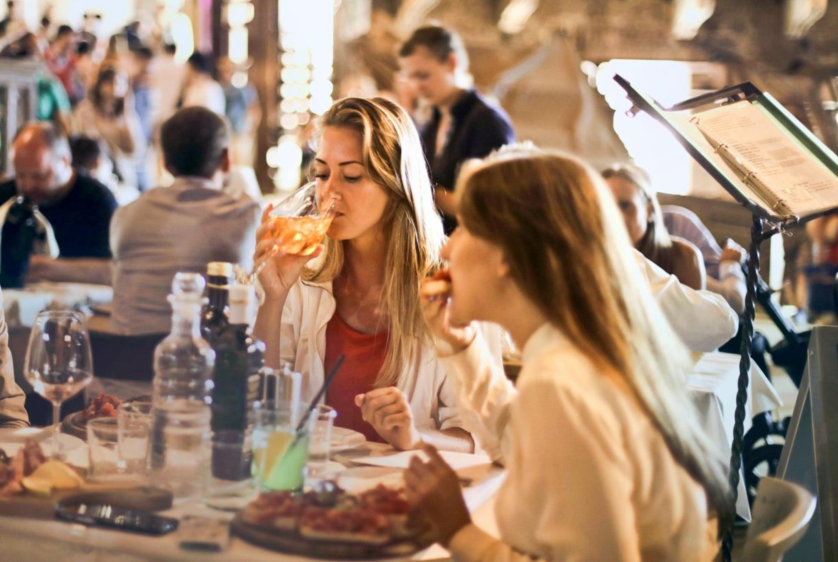 5 consejos para salir de fiesta con tus amigos después de ser padre