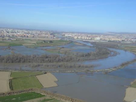 Disminuye el riesgo de inundaciones del Ebro
