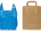 Bolsas de plástico vs. bolsas de papel