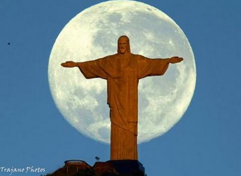 Luz ecológica para el Cristo Redentor