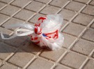 Francia anuncia su intención de prohibir las bolsas de plástico contaminantes