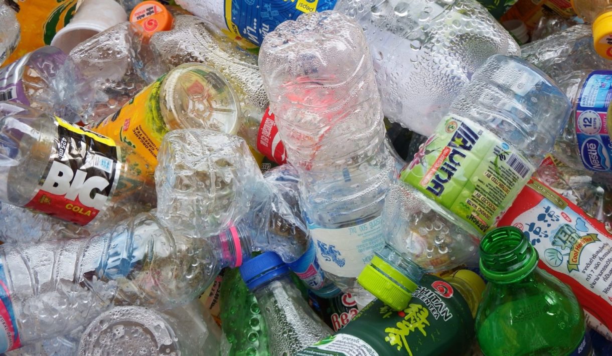 Ecologistas proponen un boicot al plástico usado en supermercados