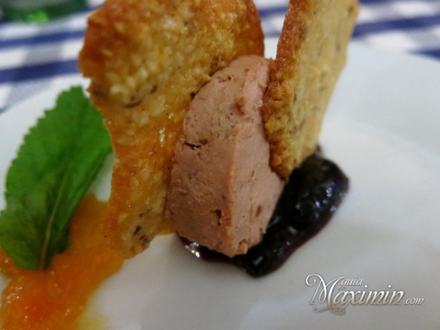 sandwich de foie gras micuit con tejas de anis-El Comendador-