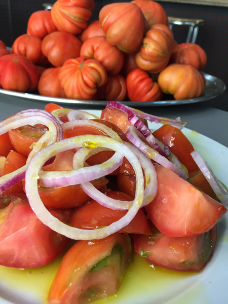 Tomates De Temporda Con Cebolleta B