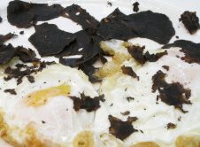 Huevos Fritos De Corral Con Trufa Negra, La Cocina De María Luisa