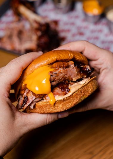 2met Meat Burger 13 Aniversario, La Burger Que Se Monta En Mesa, New York Burger