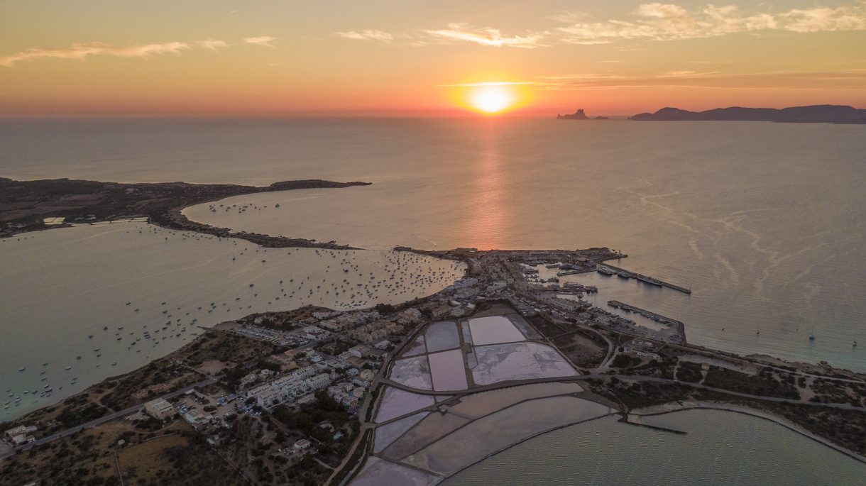 Sin Excusas – 10 razones para vivir Formentera en 2023