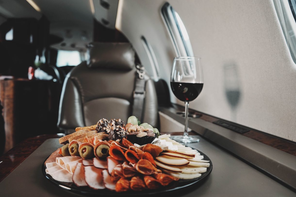 Estas comidas te ayudarán a estar bien alimentado durante un vuelo largo