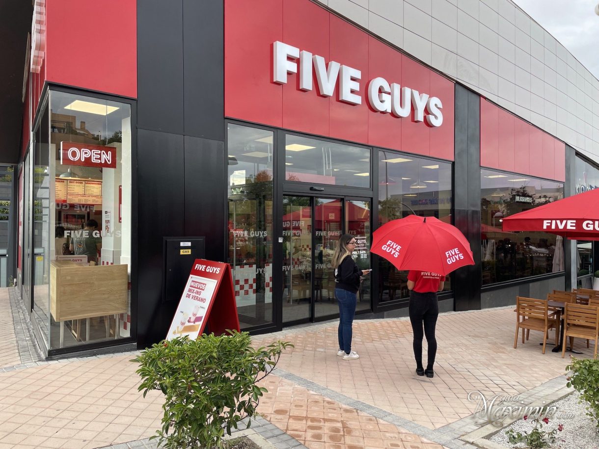 Five Guys inaugura un nuevo restaurante cercano a la Fórmula 1 en Madrid