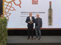 Juan Manuel Ramos, Maestro De Almazara De Dehesa De El Molinillo, Top1 De La Guía Evooleum Y Antonio Mateos, Presidente Del Instituto De Cultura Gastronómica De Clm