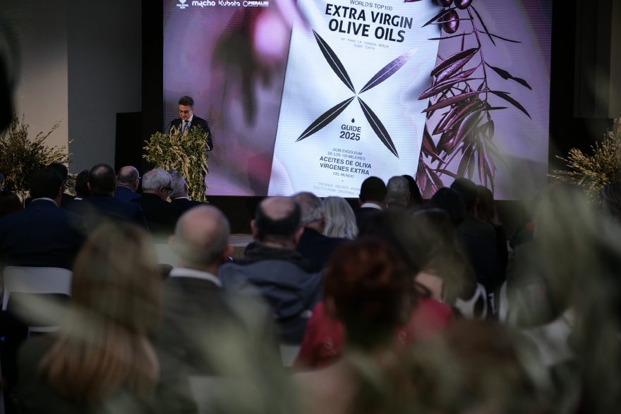 Juan Peñamil, Editor De La Guía Evooleum En La Gala Evooleum