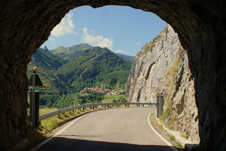 Vega De LiÉbana Túnel De Dobres Y Cucayo