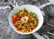 Wok De Gambas, Tomatitos Cherry, Verduritas Tiernas Inhala Terraza