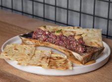 Steak Tartar De Picaña Madurada Sobre Tuétano Con Emulsión De Su Grasa, Cokima