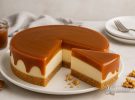 Receta: Tarta de chocolate blanco con queso crema y glaseado brillante de dulce de leche en Thermomix