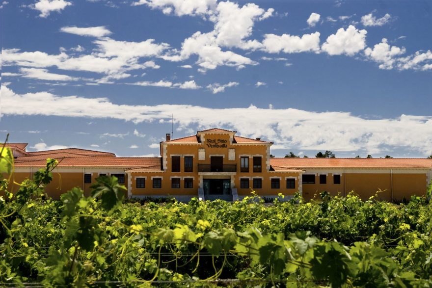 Fachada Bodegas Pradorey 1536x1024