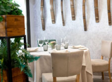 Detalle Mesa Redonda Sala, La Taberna De Elia