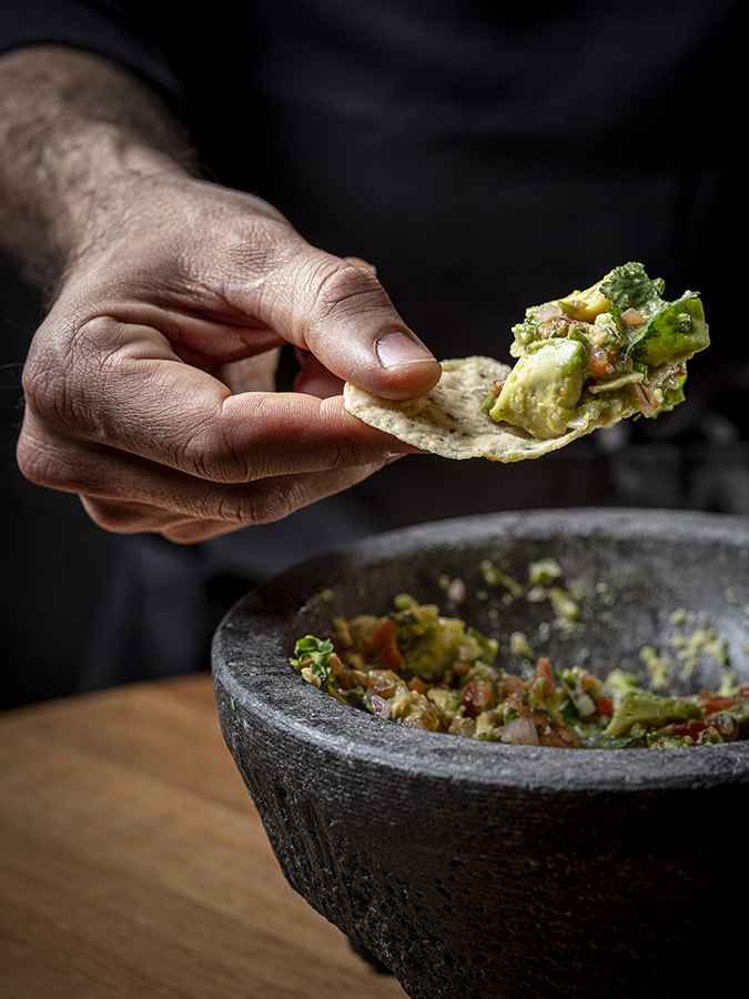 Guacamole Clásico En Mortero Mexicano, Tribeca Alicante