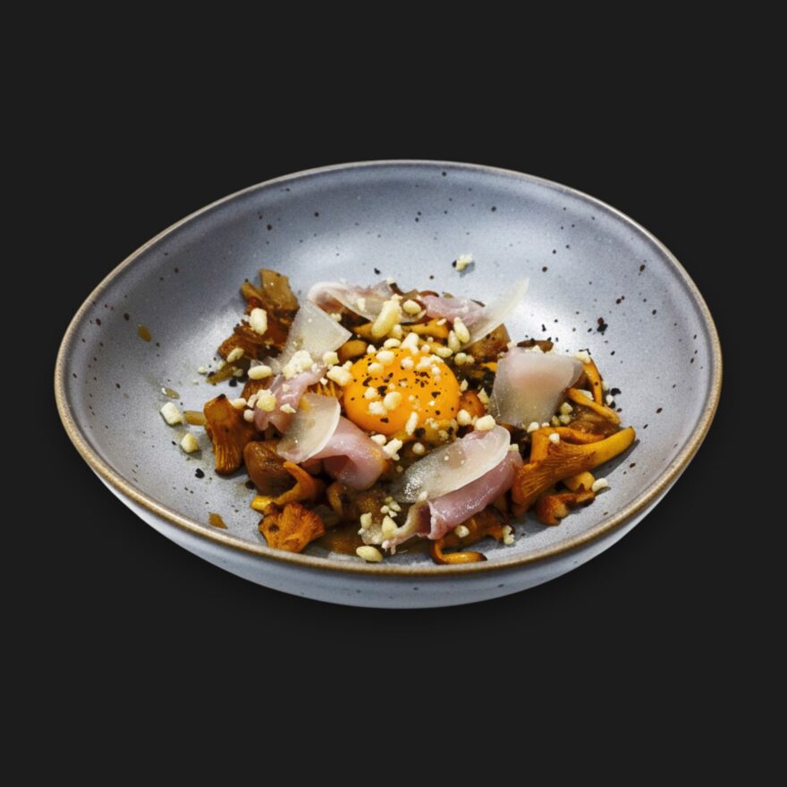 Guiso De Setas, Panceta, Trufa Y Huevo En Texturas Diferente Hr Fondo Negro