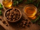 Propóleo: el antibiótico natural de la colmena y cómo usarlo en cocina