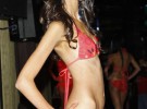 Una modelo anoréxica llega a la final en el certamen de Miss Universo