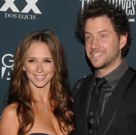 Jennifer Love Hewitt, más feliz que nunca con Jamie Kennedy