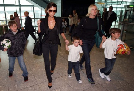 Victoria Beckham y sus hijos vuelven a Los Ángeles