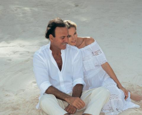 Julio Iglesias desmiente que vaya a ser padre de nuevo