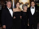 Brad Pitt y su familia dona 1 millón de dólares