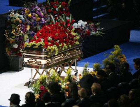 El funeral de Michael Jackson se pospone hasta el día 3 de septiembre