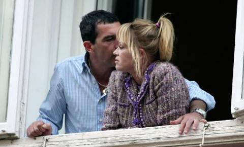 Antonio Banderas niega que vaya a dejar a Melanie Griffith