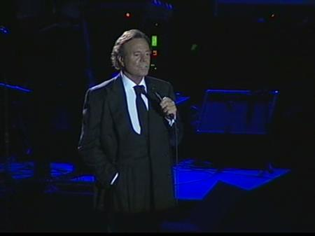 Julio Iglesias es judío sólo de cintura para arriba