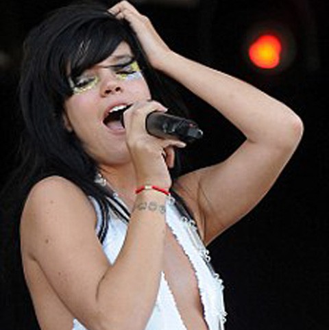 La cantante Lily Allen, arruinada a los 23 años