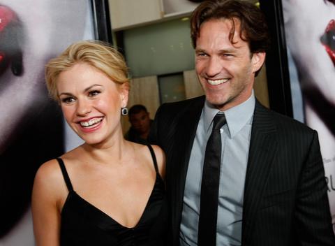 Stephen Moyer quiere tener pequeños vampiros con Anna Paquin