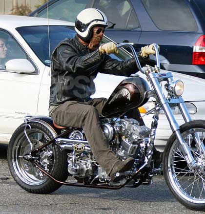 Brad Pitt y su accidente de moto