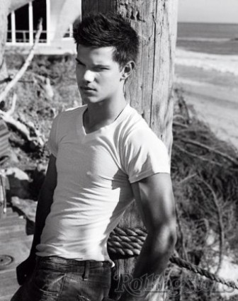 Fuertes rumores apuntan a que Taylor Lautner es gay