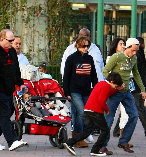 Jennifer Lopez pasa la Navidad en Disneyland