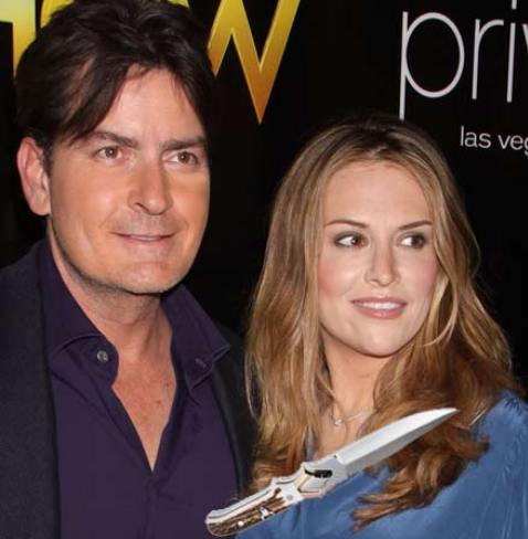 Charlie Sheen amenazó con un cuchillo a su mujer