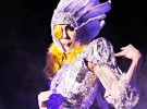 Lady GaGa pone a bailar a los jóvenes talentos de Hollywood en Año Nuevo
