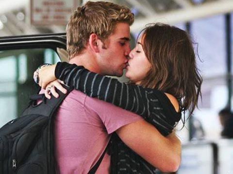 Miley Cyrus desmiente su compromiso con Liam Hemsworth