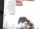 Unos enamorados Robert Pattinson y Emilie de Ravin, protagonistas del cartel de Remember me