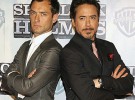 Los elegantes Jude Law y Robert Downey Jr. presentan Sherlock Holmes en Madrid