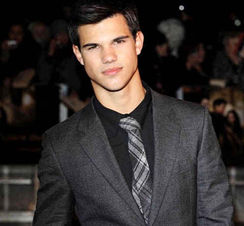 Taylor Lautner, obligado a desmentir su muerte