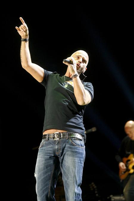 Eros Ramazzotti enamora  con su concierto en Madrid