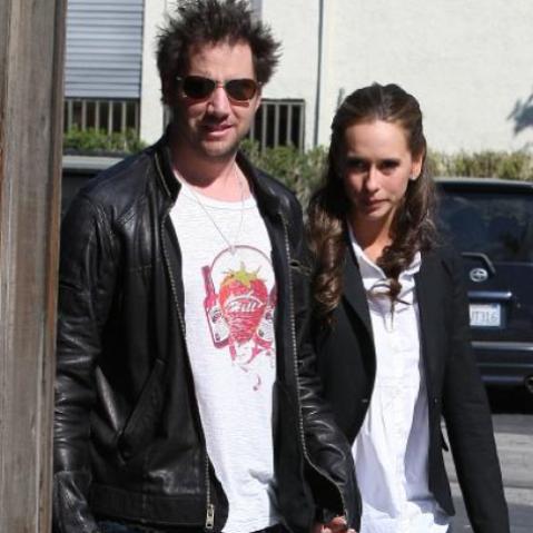 Jennifer Love Hewitt y su relación con Jamie Kennedy