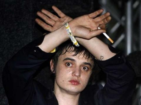 Peter Doherty arrestado por la muerte de Robyn Whitehead