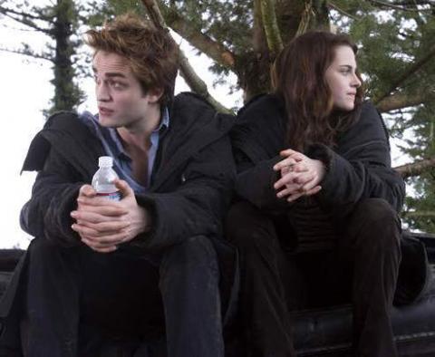 Rumores de montaje en la relación entre Robert Pattinson y Kristen Stewart