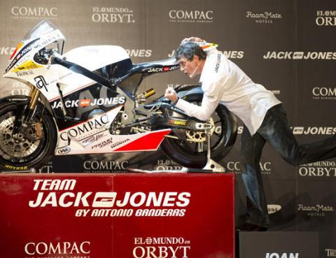 Antonio Banderas presentó su equipo de motociclismo