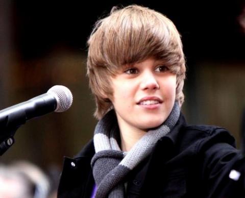 Fans de Justin Bieber amenazan al creador de la web anti-bieber
