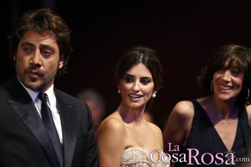 Javier Bardem recoge su premio en Cannes con una romántica dedicatoria a Penélope Cruz